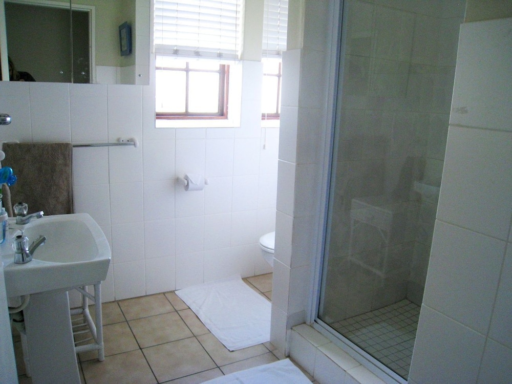 Blouberg Dolphin Inn 7/72