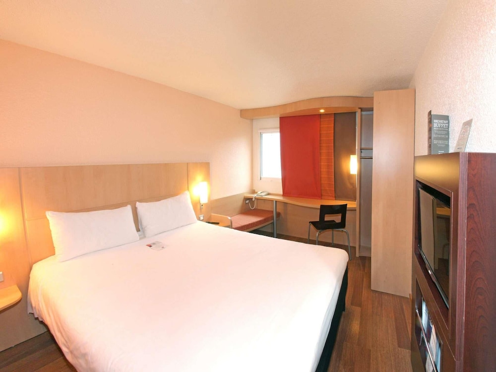 Ibis Poitiers Sud 16/67