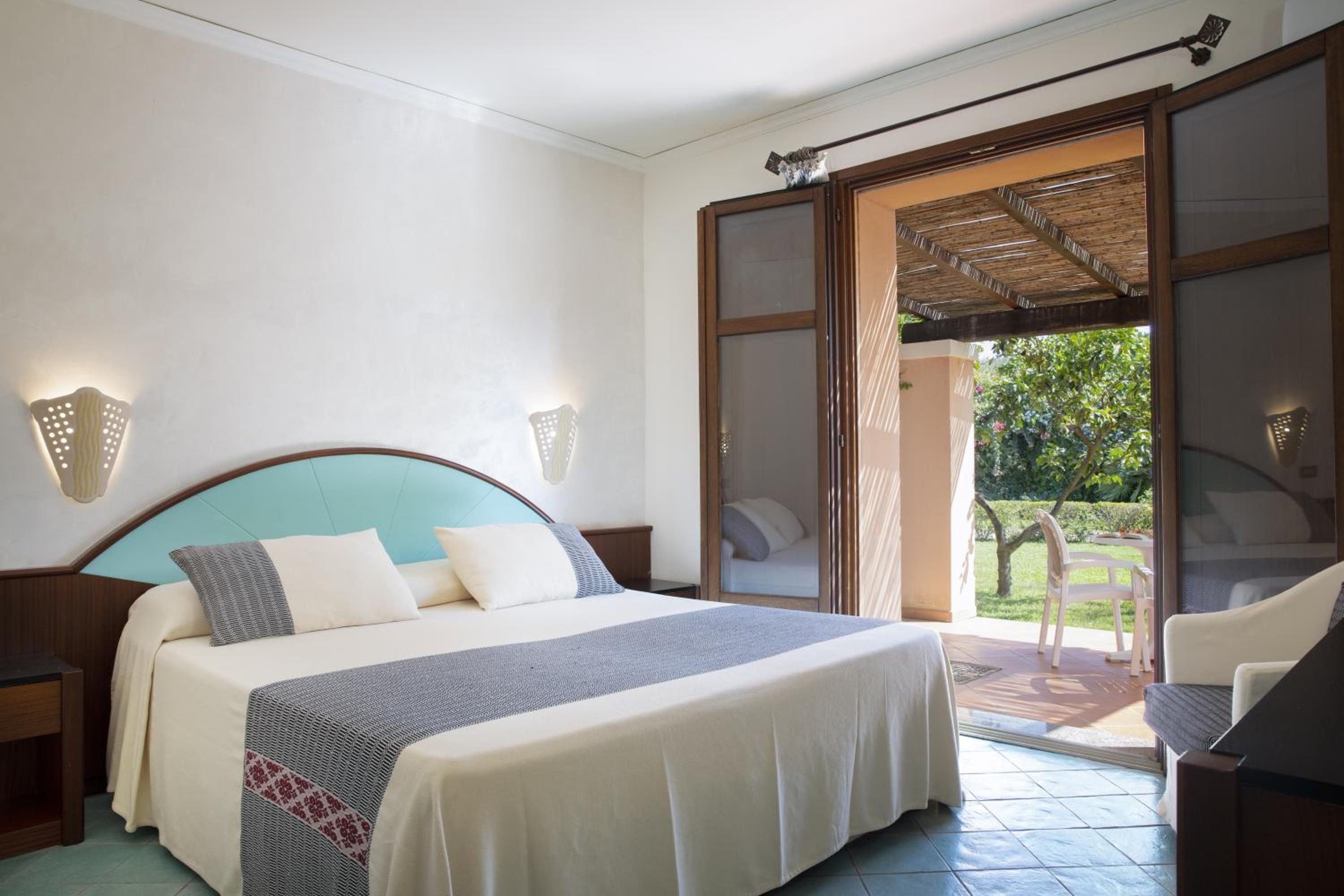 SUPERIOR, DOUBLE OR TWIN BED, GARDEN VIEW