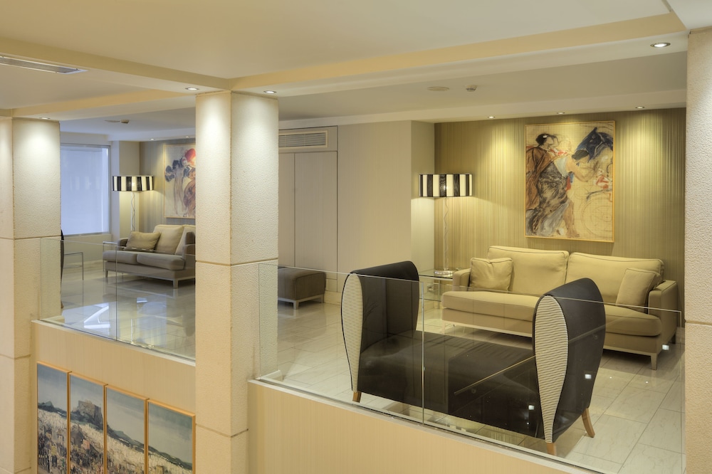 Central Athens hotel 18/29