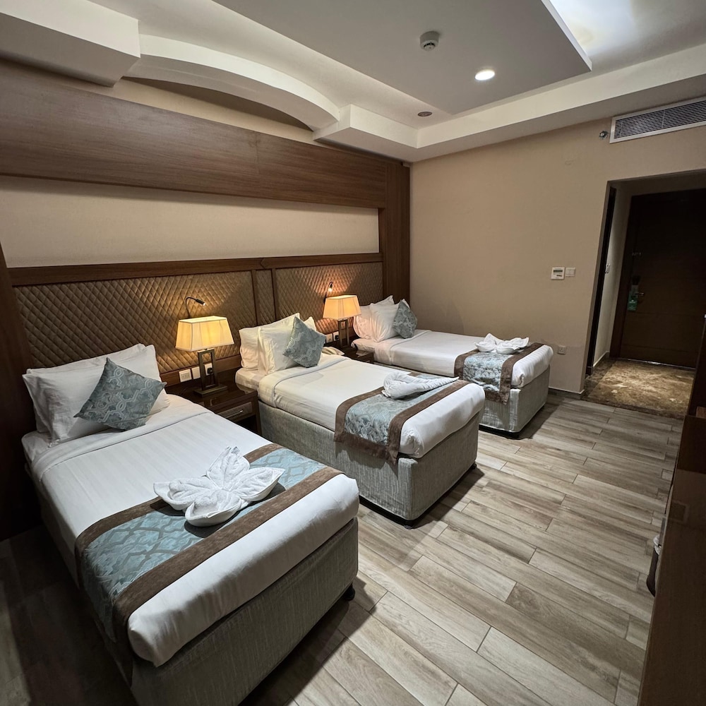 Midan Hotel 9/50