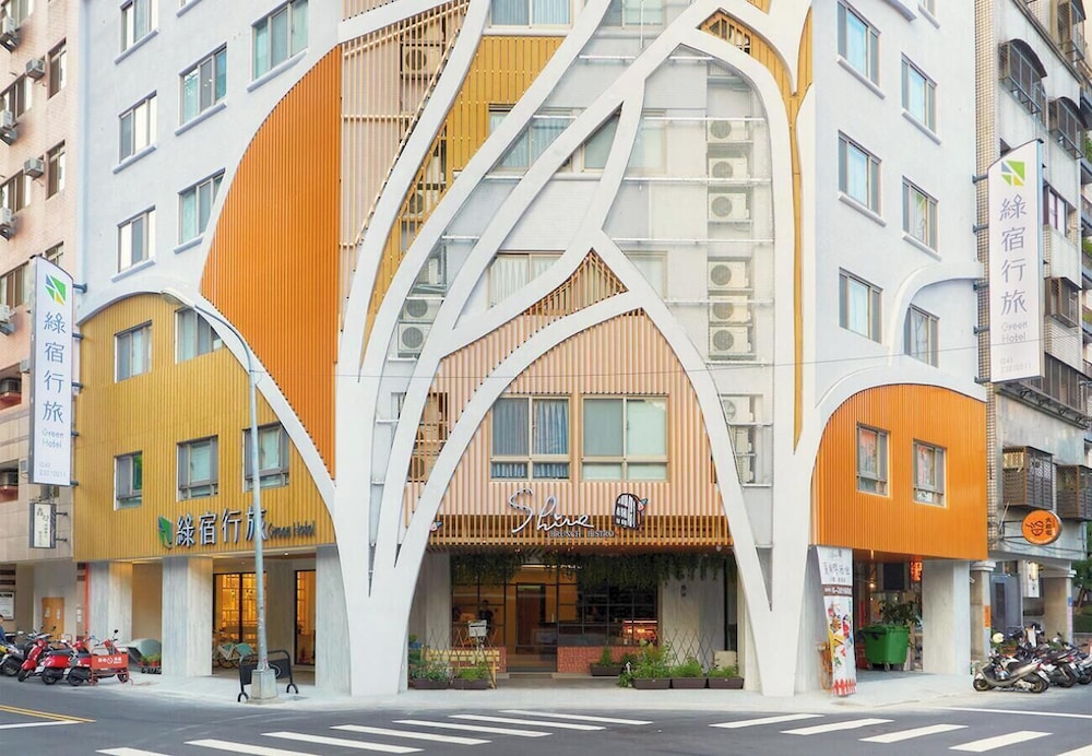Green Hotel - West District 5/64
