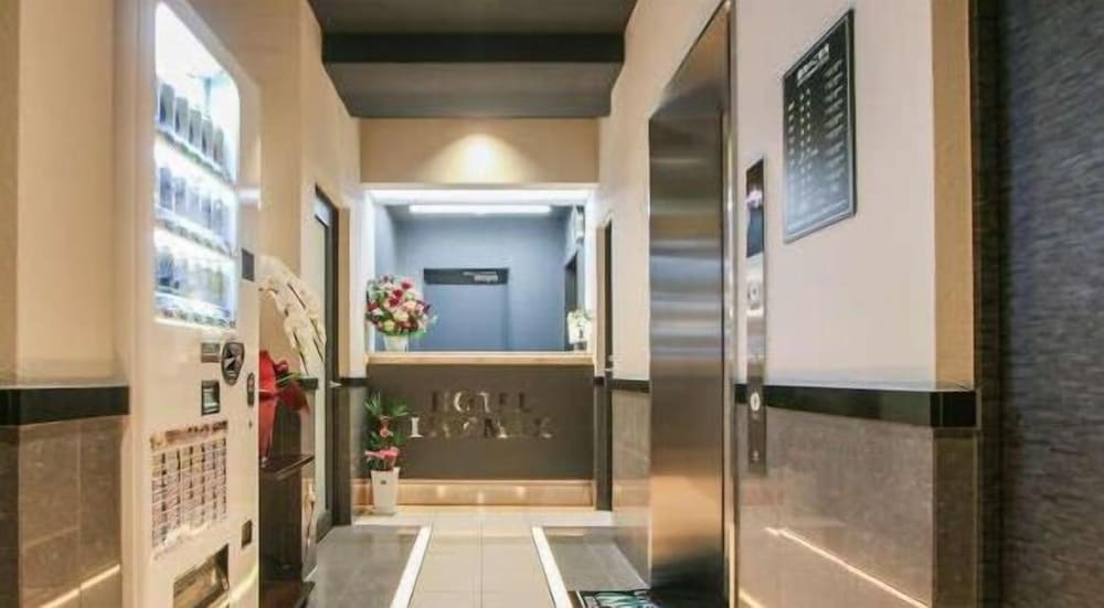 Hotel Livemax Asakusa Sky Front 13/28