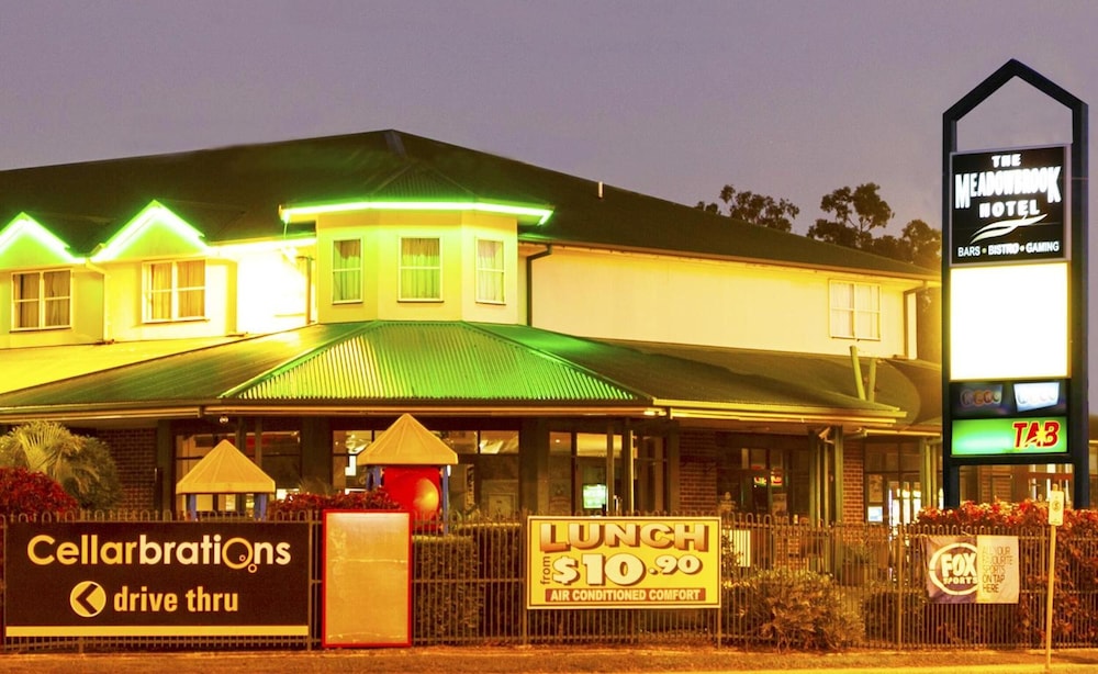 MEADOWBROOK HOTEL BRISBANE 2/40