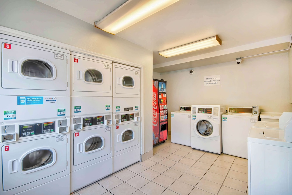 Studio 6 Extended Stay - Austin, TX - Midtown 11/59