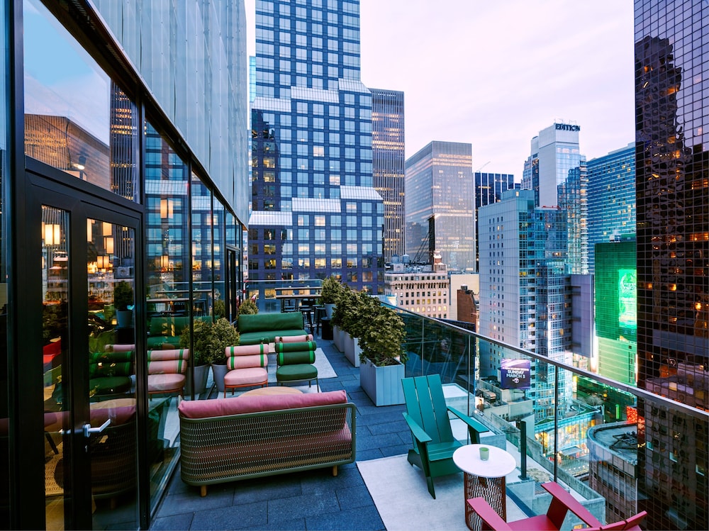 citizenM New York Times Square photo1