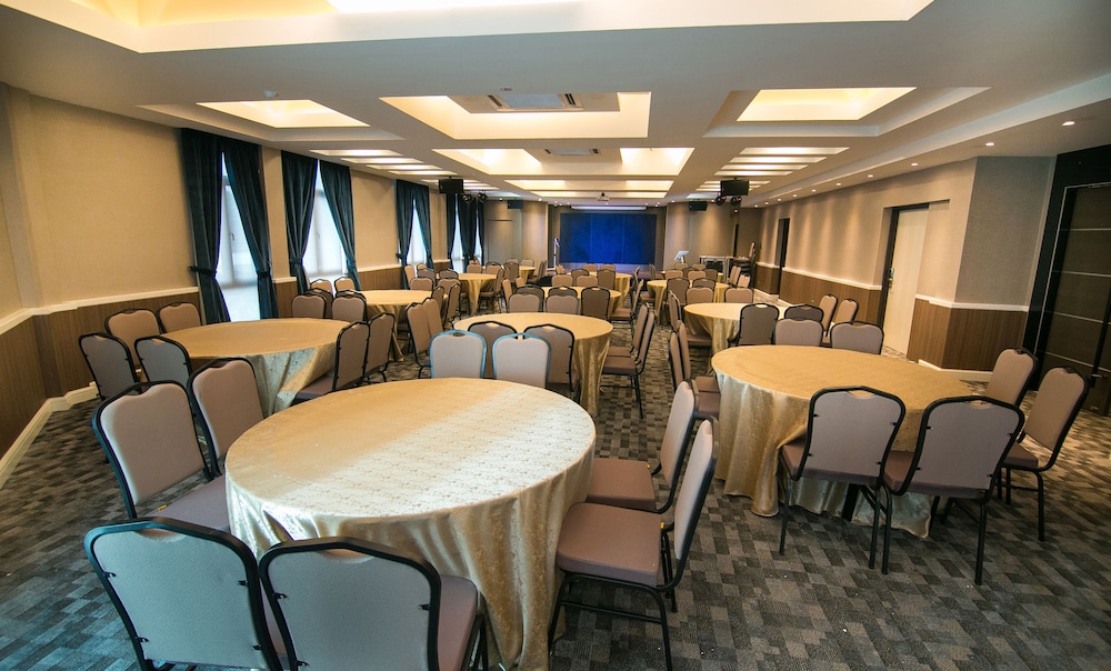 Indra Hotel - Boutique Suites 26/35