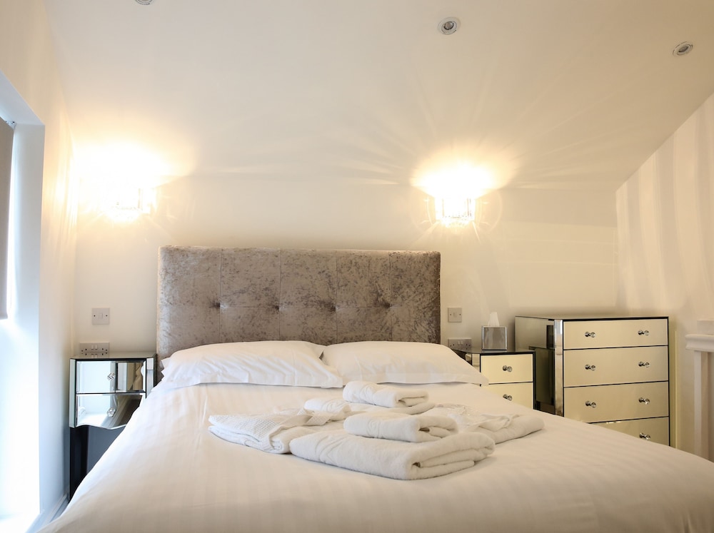 Latimer House 4/49