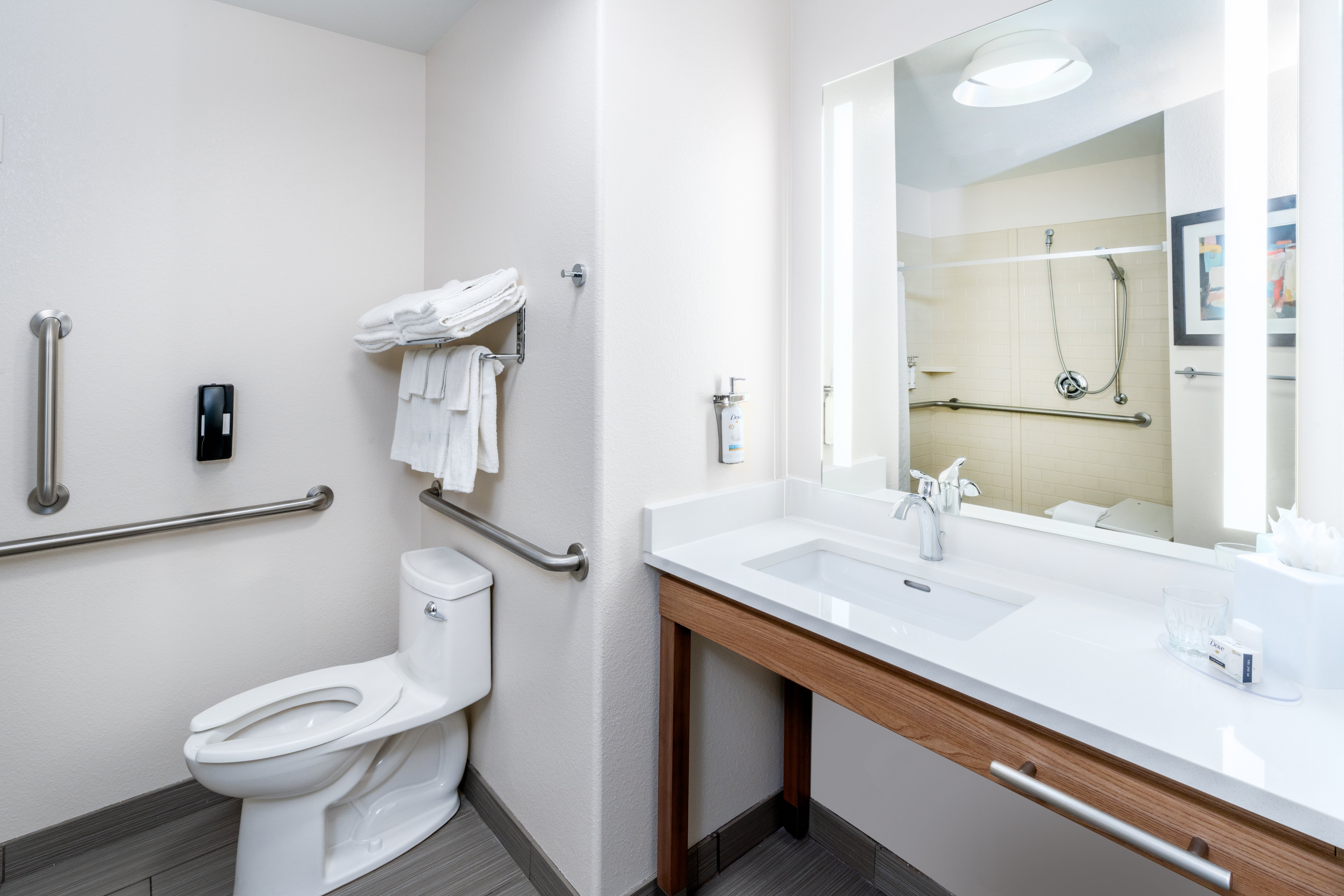 Studio, Suite, Queen Bed, Accessible