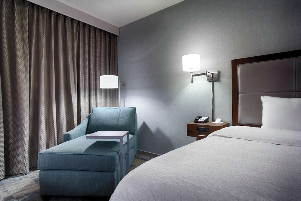 Hampton Inn Salina 12/46