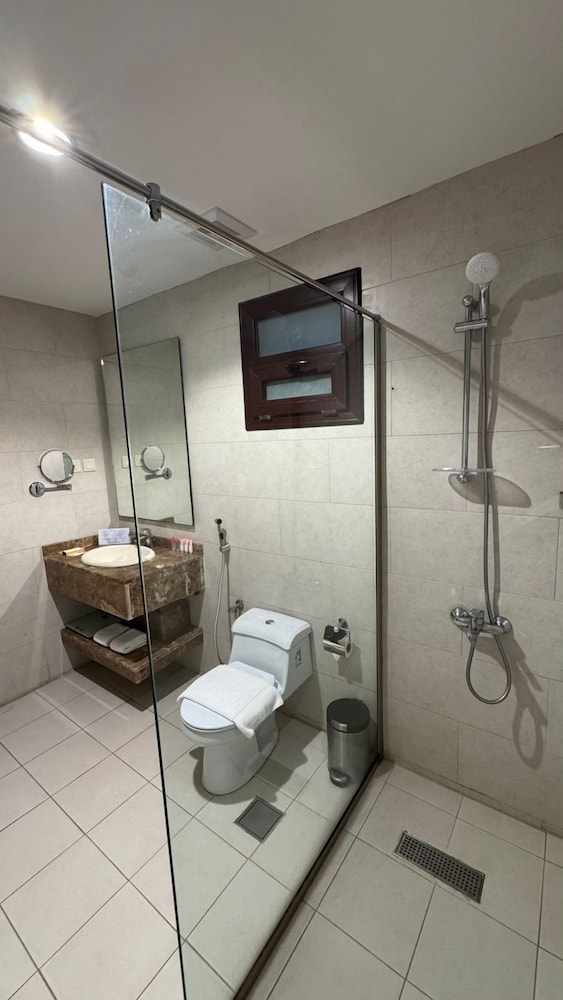 فندق كونتينينت العقير(Continent Hotel Al Uqayr) 35/35