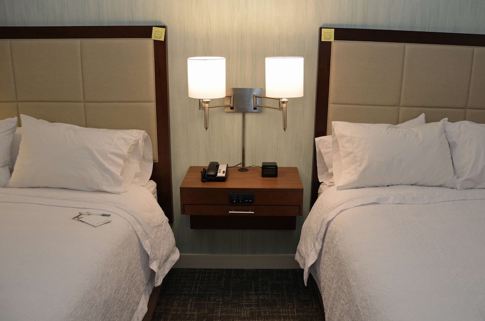 Hampton Inn Albany-Western Ave/University Area 7/47