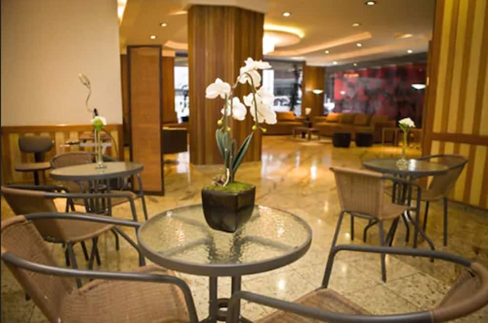 Carillon Plaza Hotel 39/50