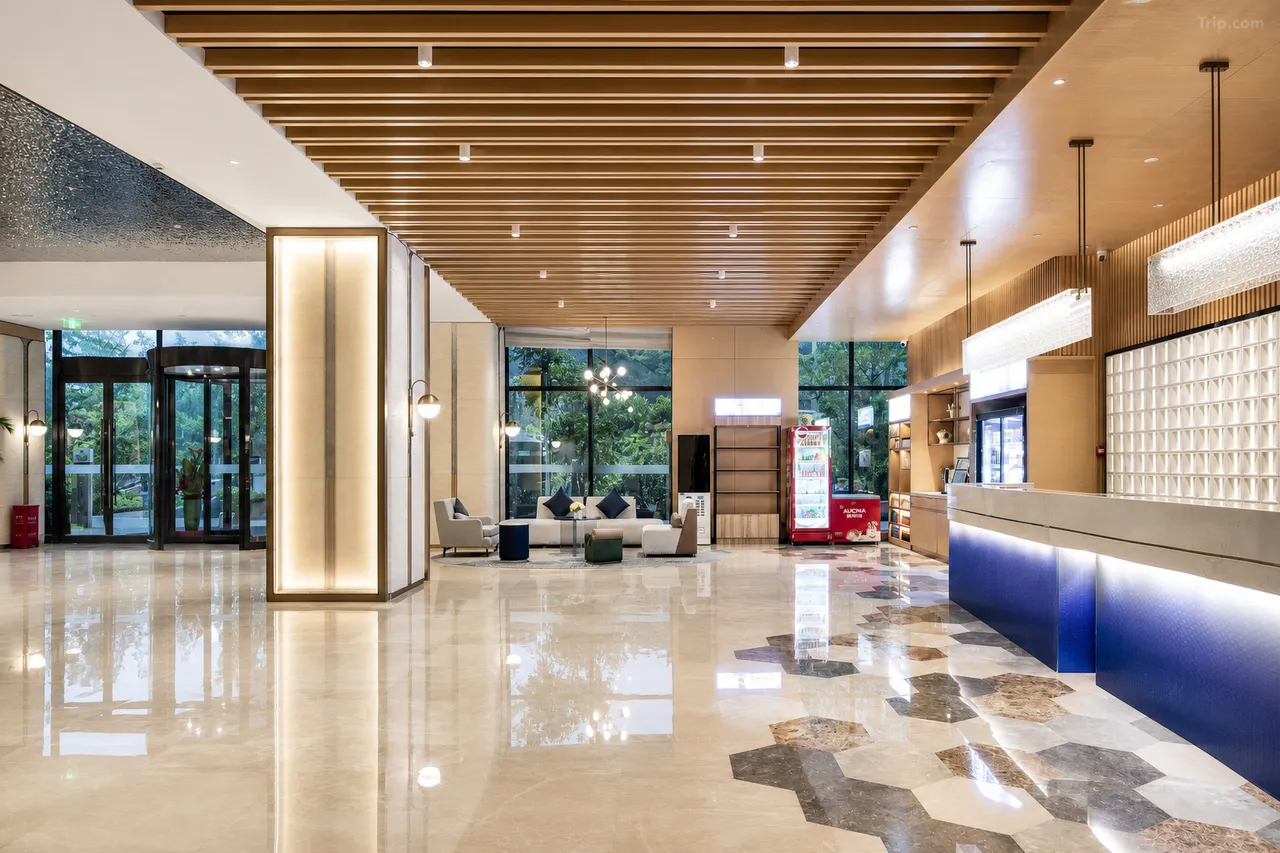 Days Plaza by Wyndham Chenzhou Beihu 4/18