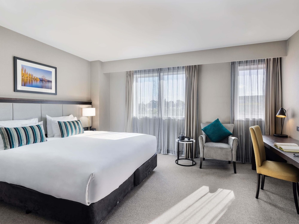 SUPERIOR, KING BED