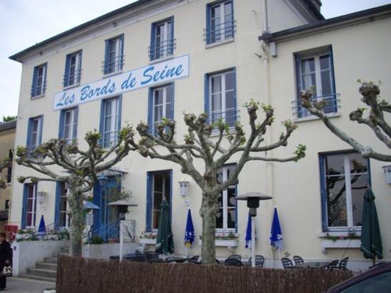 Hotel Les Bords de Seine 3/29