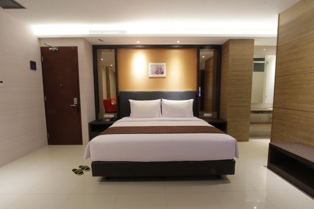 Ardan Hotel 8/30