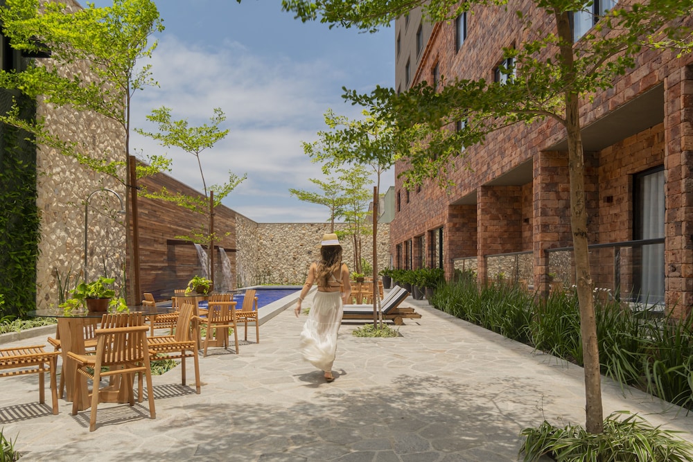 Pauli Boutique Hotel 55/62