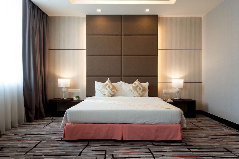 Promenade Hotel Bintulu 10/40