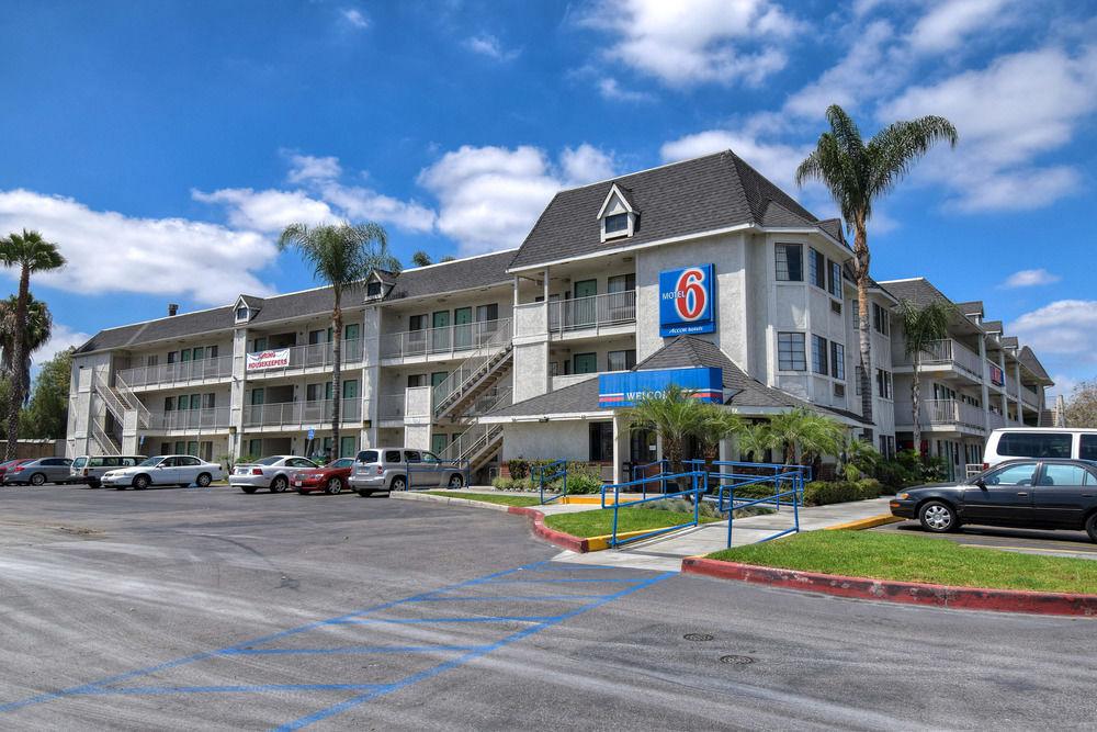 Beach Side Inn Anaheim 20/24