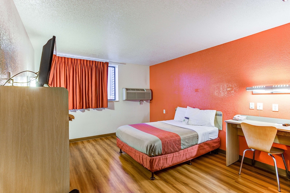 Motel6 Portland, OR - Tigard West 30/49