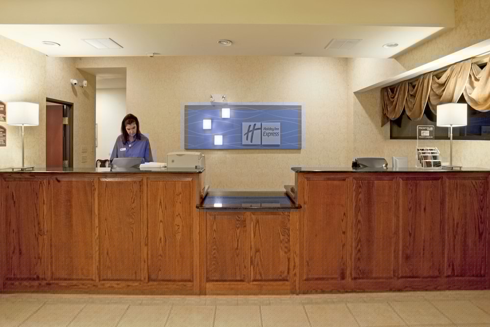 Holiday Inn Express Hotel Suites Kerrville 9/62
