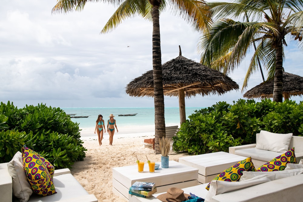 The Loop Beach Resort 59/72