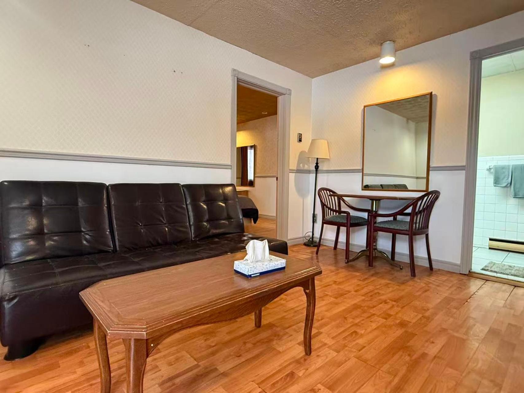 Hotel Motel La Marquise 34/50