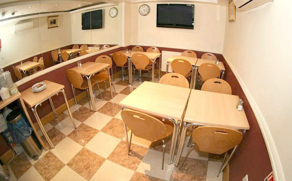 Holland Inn Hotel 59/69