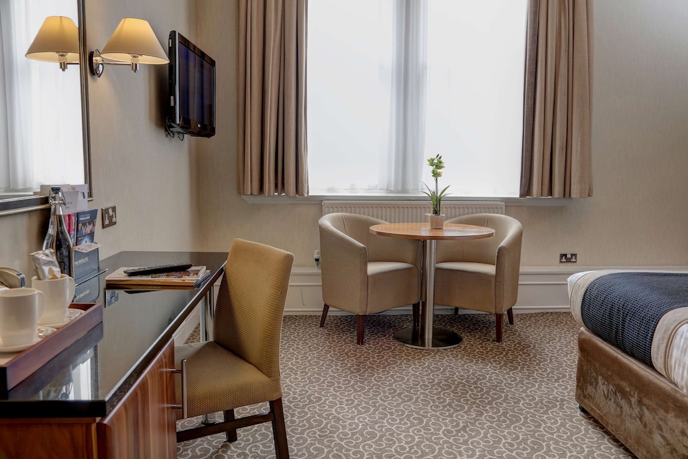 Midland Hotel Bradford 37/63