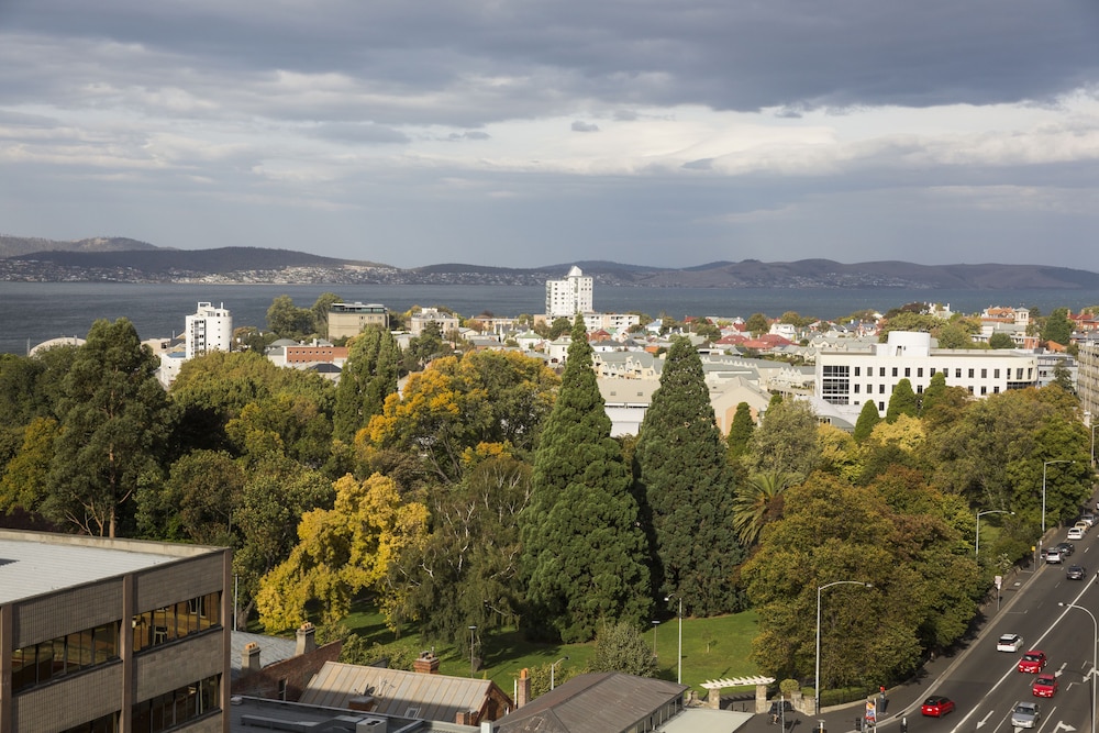 TRAVELODGE HOBART 9/70