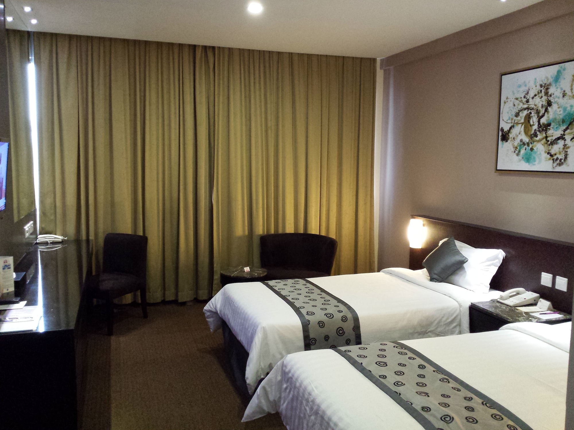 DELUXE TWIN ROOM