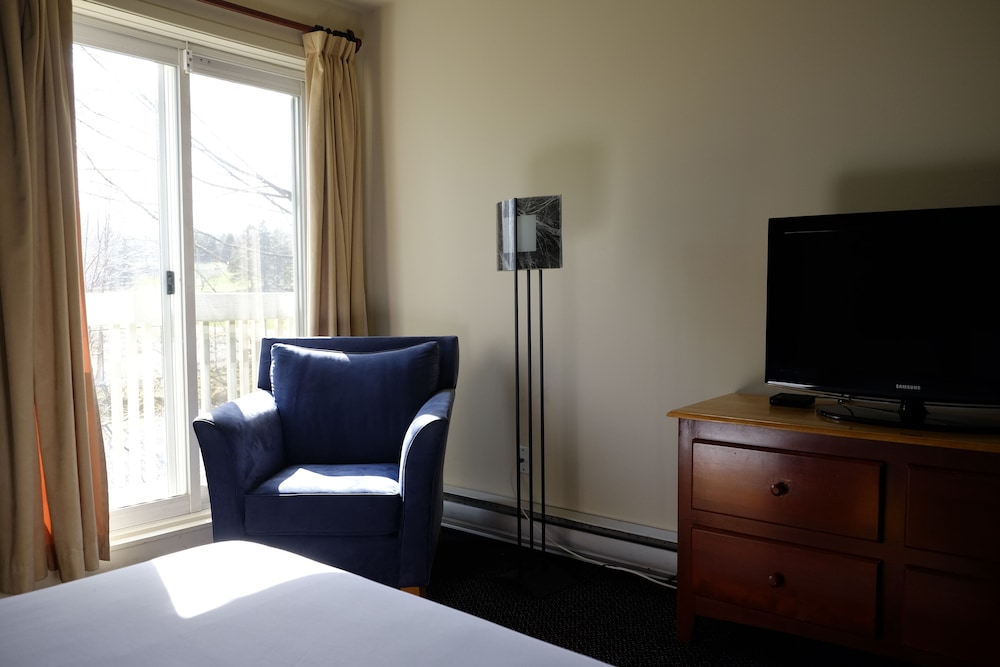Auberge La Camarine 37/50