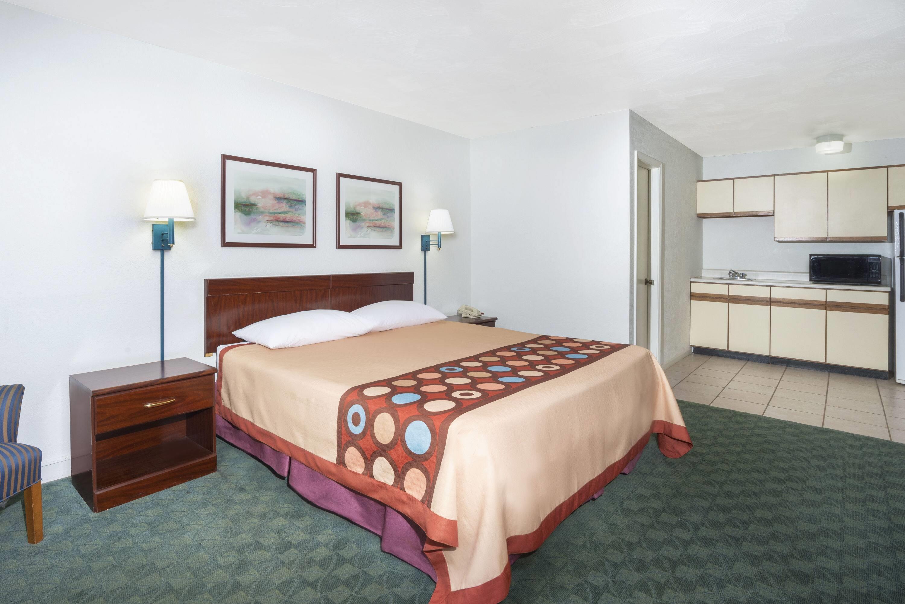 Deluxe, Suite, King Bed