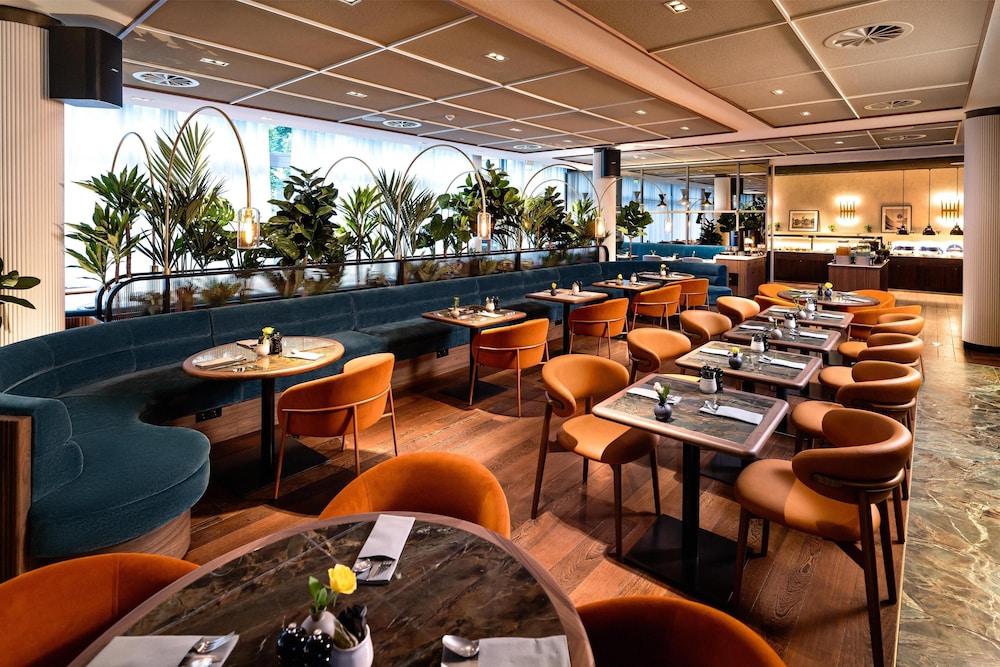 Radisson Blu Media Harbour Hotel Dusseldorf 50/68