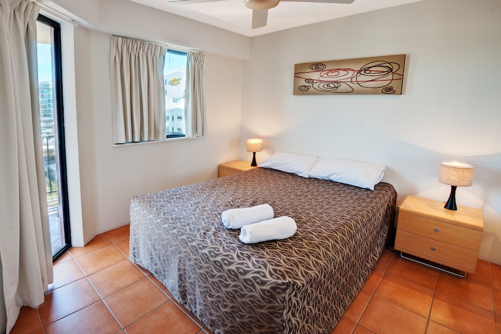 2 BEDROOMS, APARTMENT