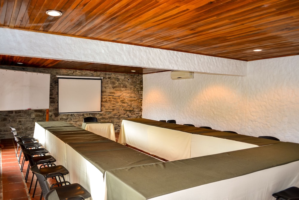 Termales del Bosque and Hot Springs 7/50