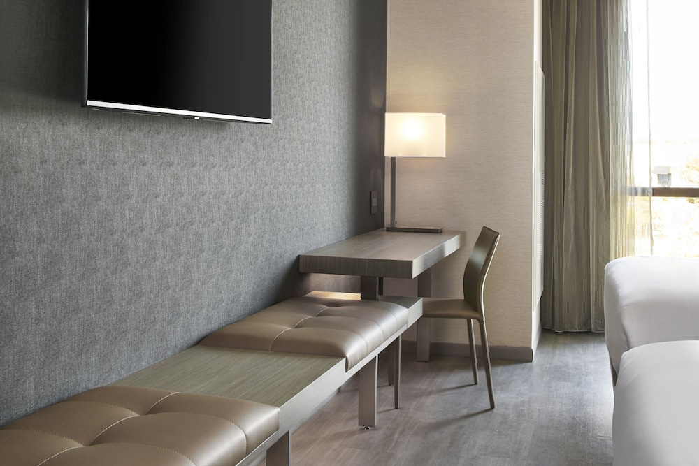 AC Hotel by Marriott Austin Hill Country 32/57