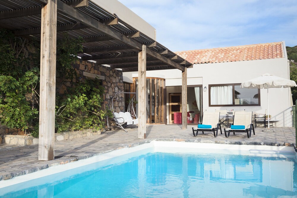 Istron Villas 25/50