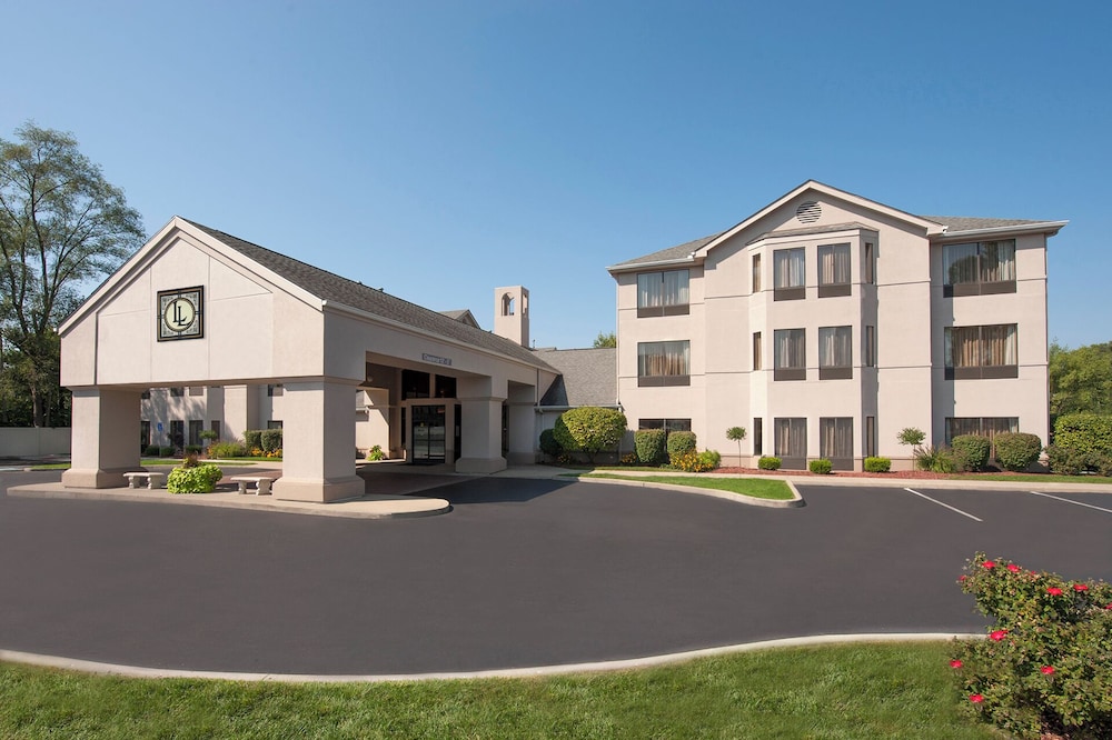 Larkspur Landing Hotel South Bend 3/50