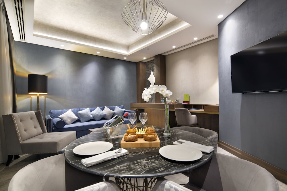Doubletree By Hilton Istanbul Piyalepasa 42/82