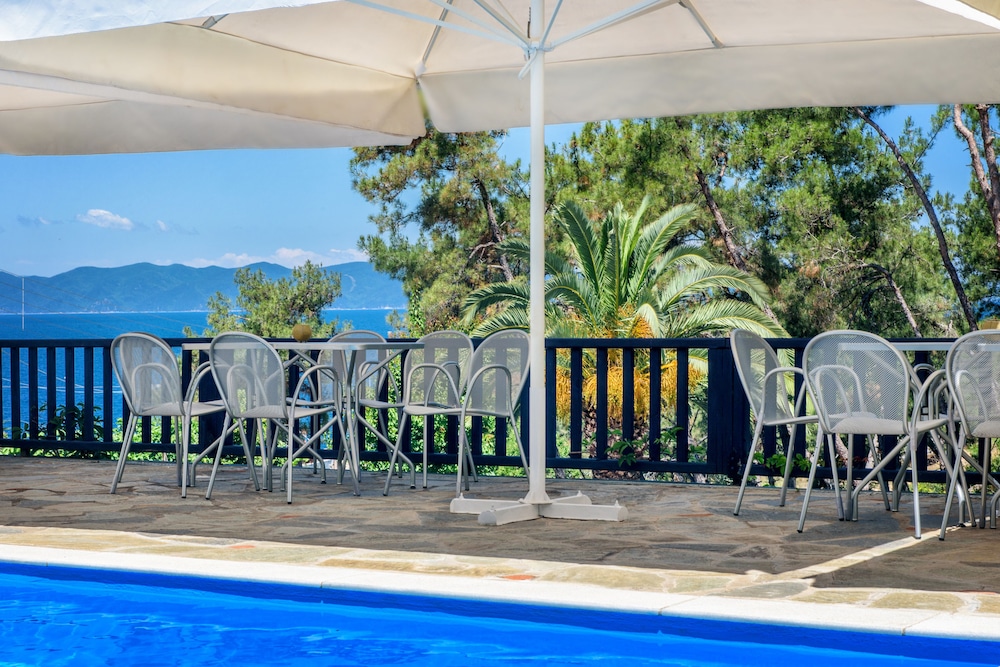Leandros Hotel 43/50