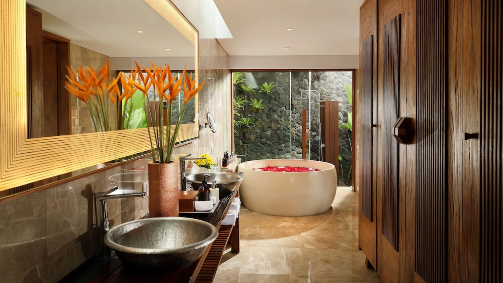 Maya Ubud Resort Spa 50/50