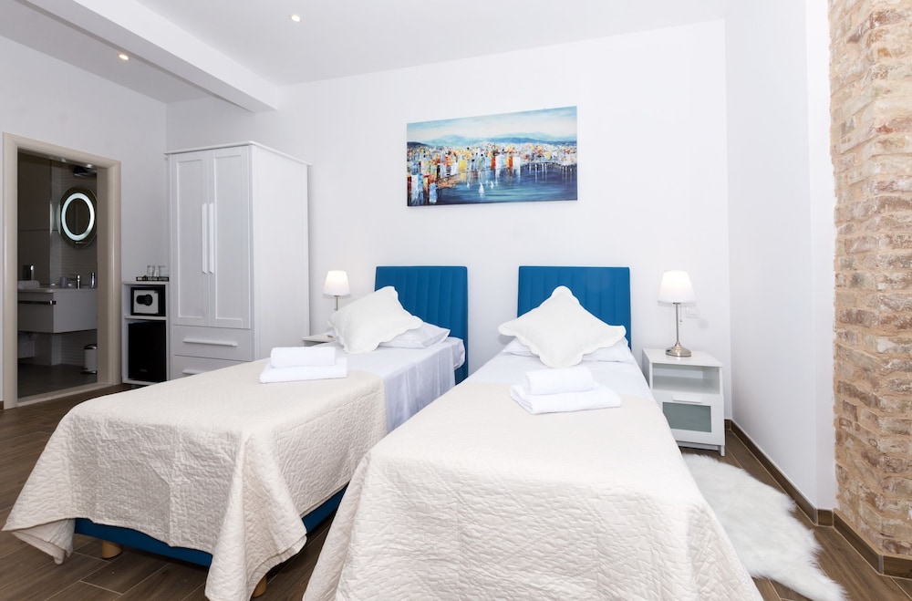 Peruzovic Rooms Apartments 43/70