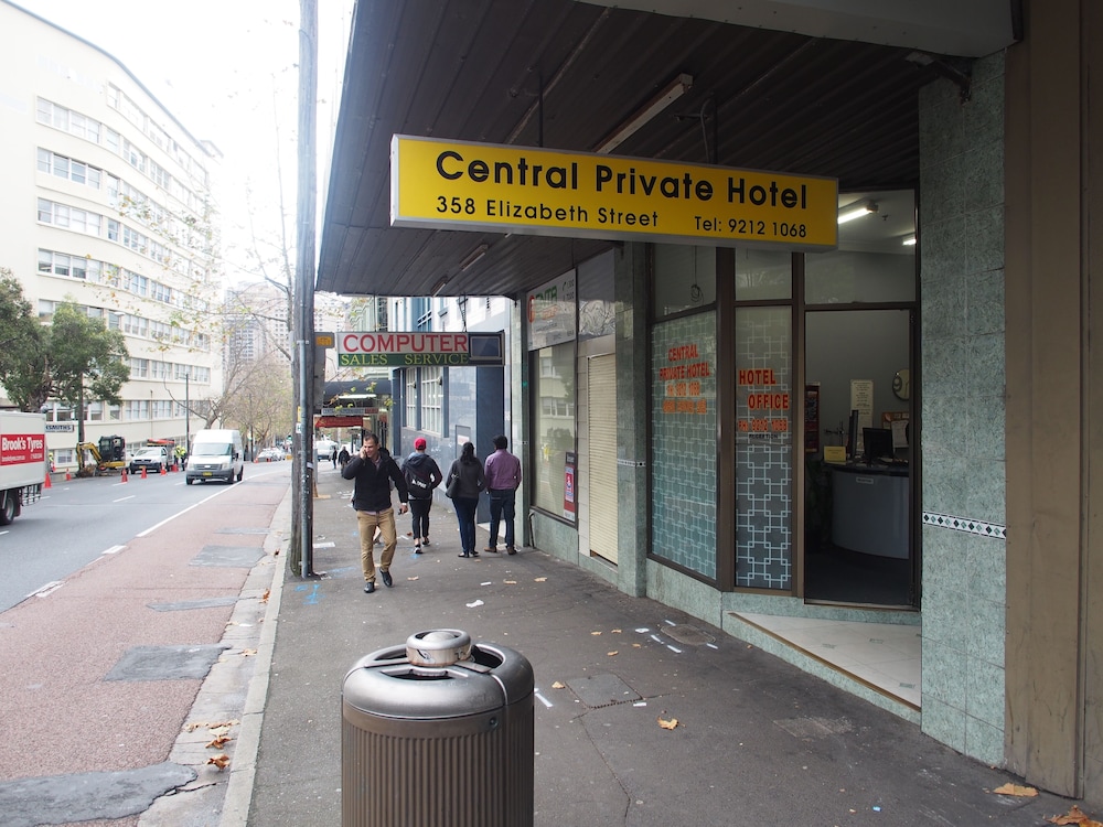 CENTRAL PRIVATE HOTEL 47/55