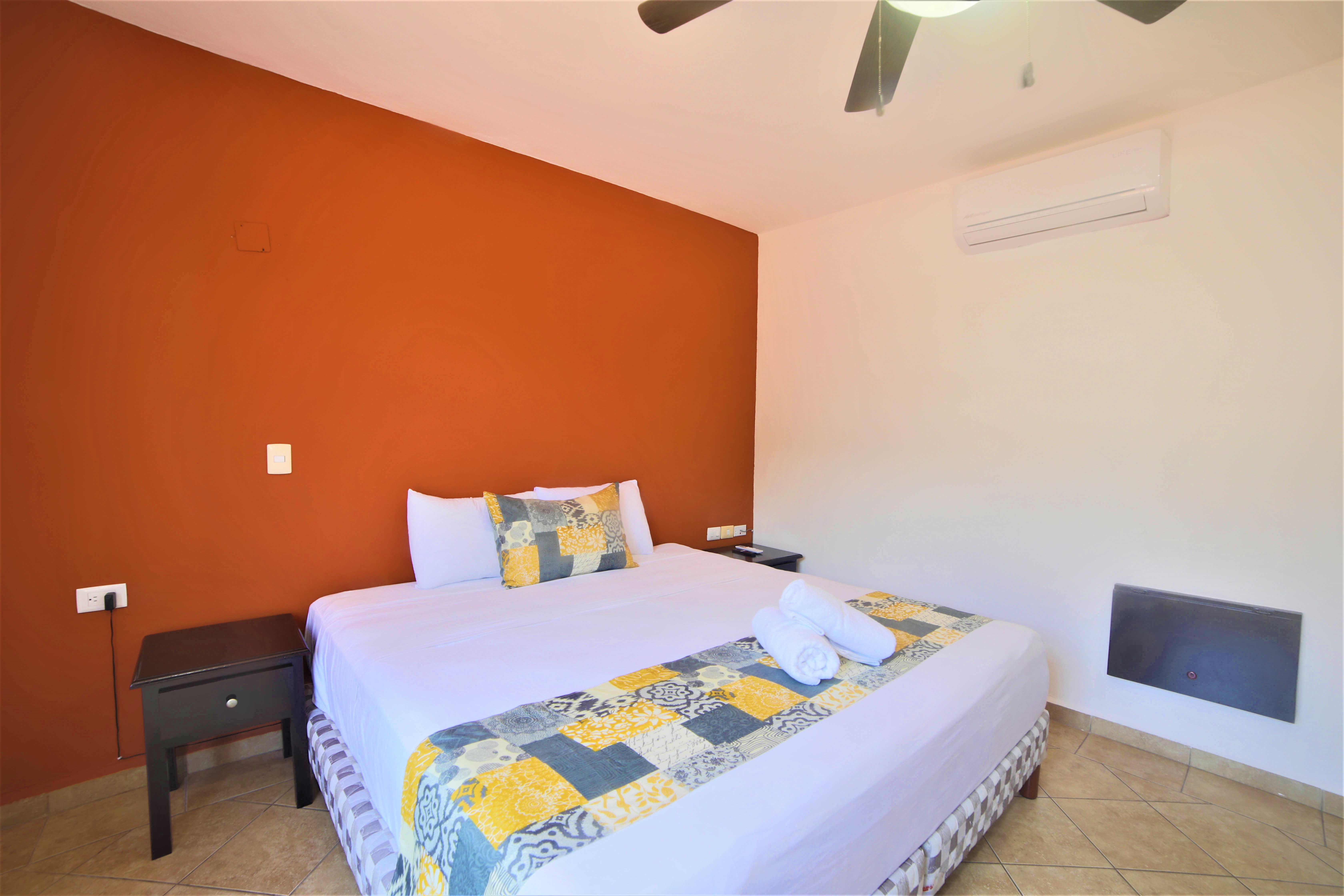 Room, King Bed