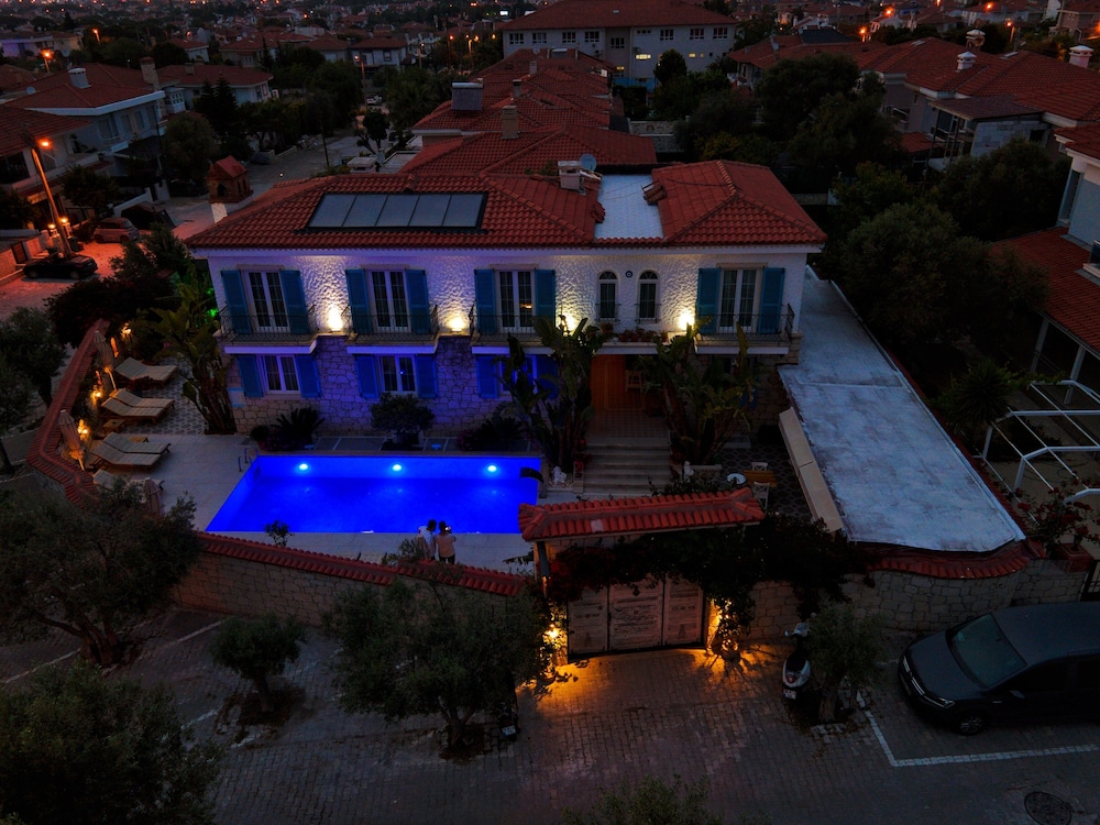 Tarcin Alacati Otel - Adults Only 1/48