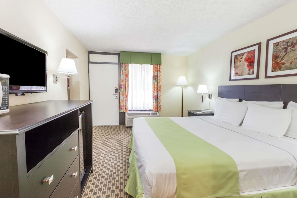 SureStay by Best Western Irving Grapevine DFW North 10/21