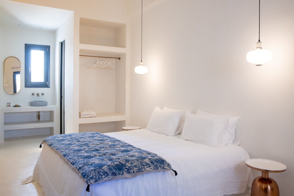 COMFORT, SUITE