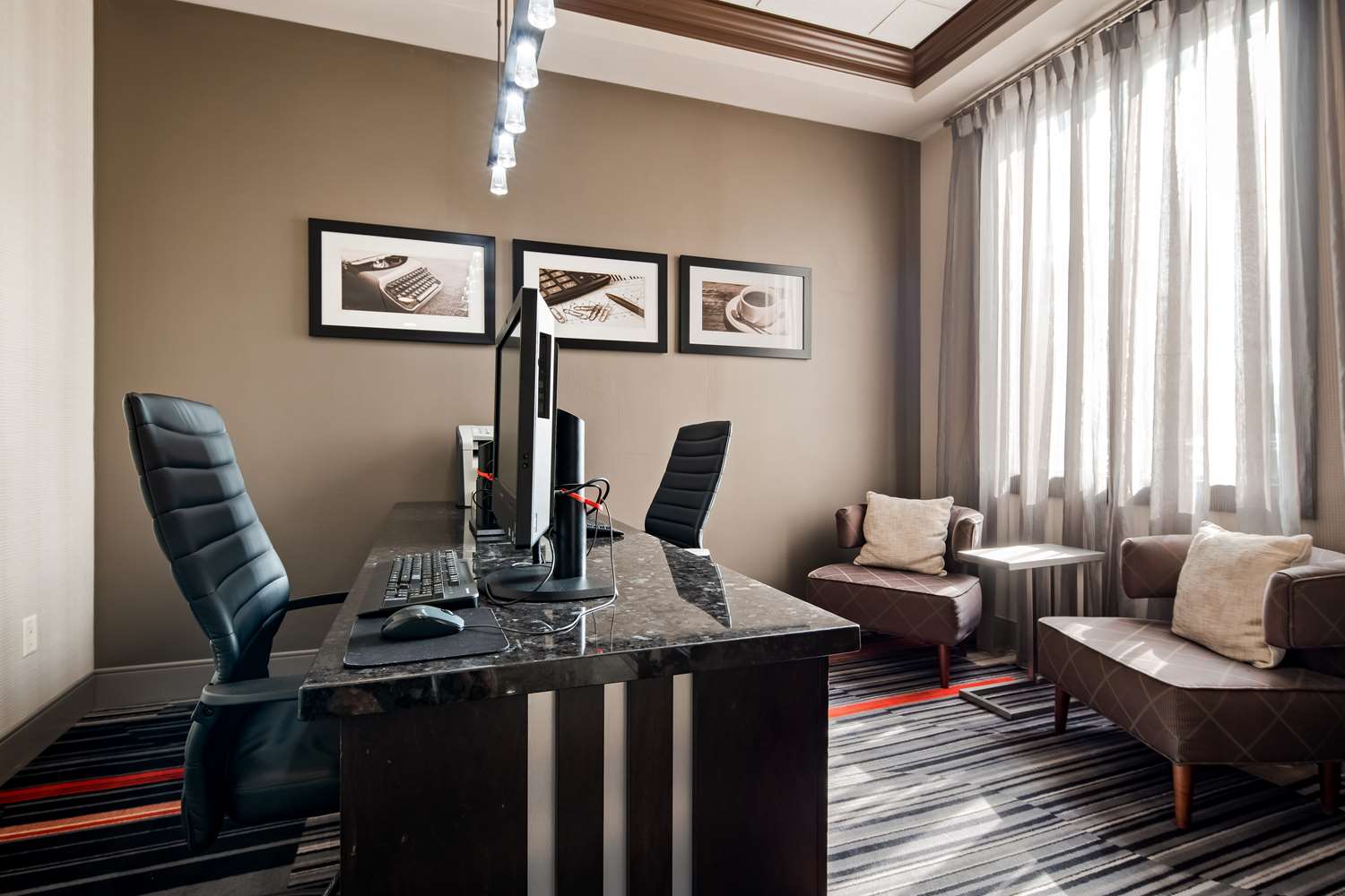 Waterloo Suites Hotel, Trademark Collection by Wyndham 31/34